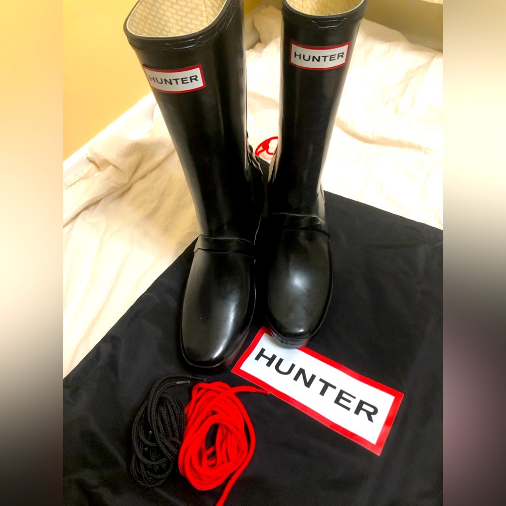 Hunter Verbier Black Wedge Rain Boots Race-Up size 6 Gently Used with a Bag
